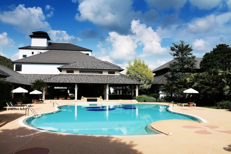 Hotel Alpine Golf Resort Chiang Mai