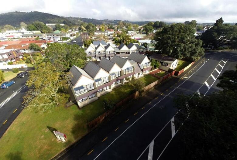 Pembrooke Motor Lodge