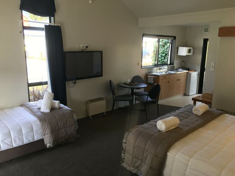 Alpine Glacier Motel