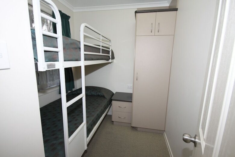 Cabana Brisbane Gateway Resort