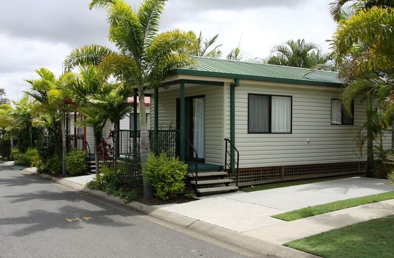 Cabana Brisbane Gateway Resort