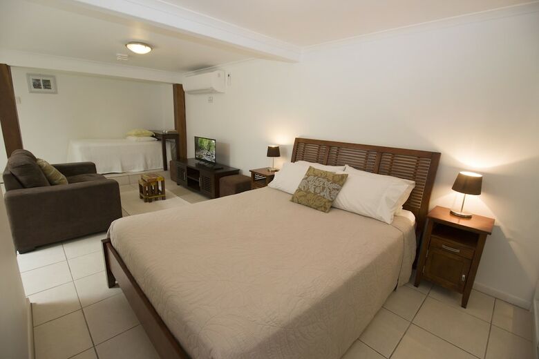 Hotel Hillcrest Guest House Cooktown