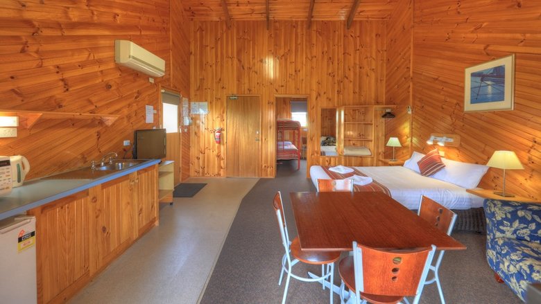 Low Head Tourist Park - Caravan Park