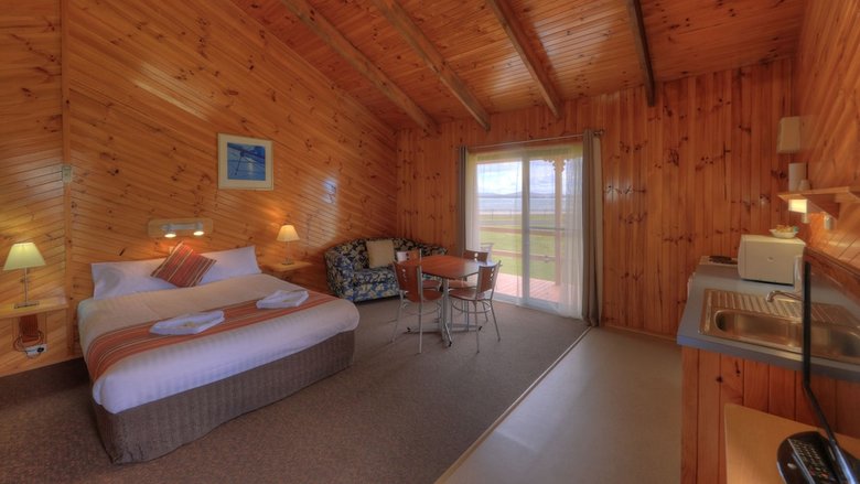 Low Head Tourist Park - Caravan Park