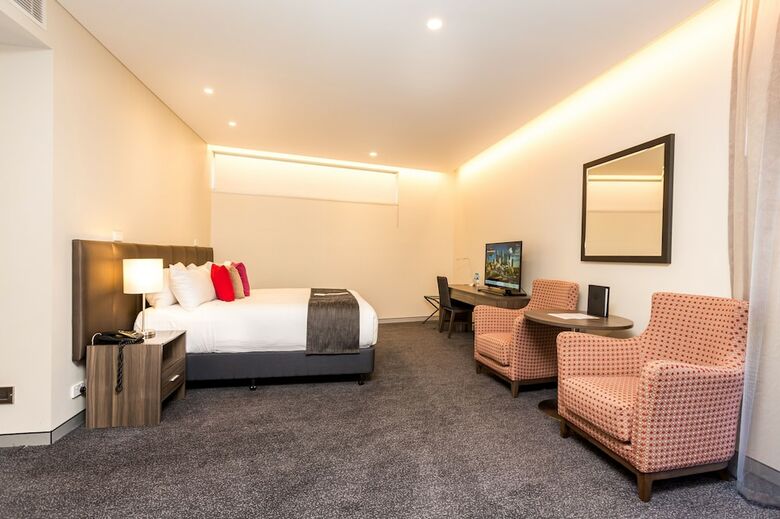 Alexandra Hills Hotel Suites