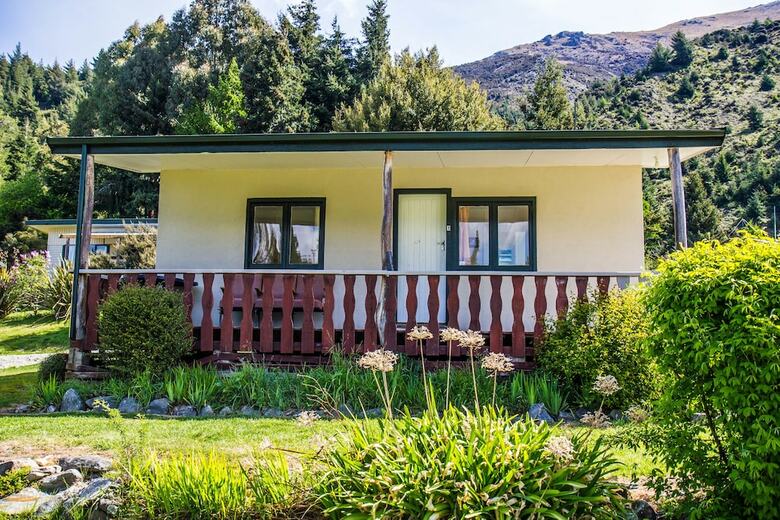 The Camp - Lake Hawea