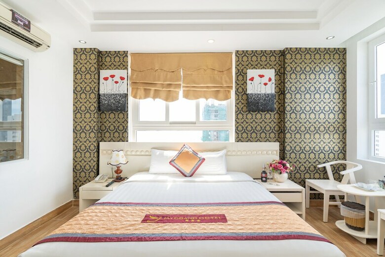 Jay Grand Hotel
