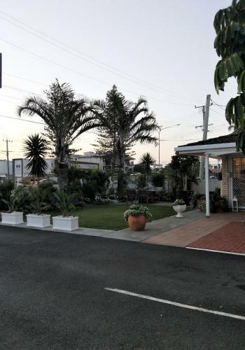 Surf Street Motel