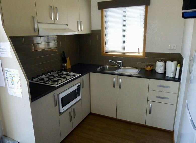 Golden Country Motel & Caravan Park