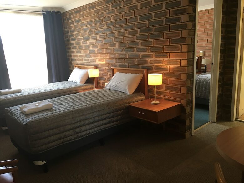 Gunsynd Motor Inn