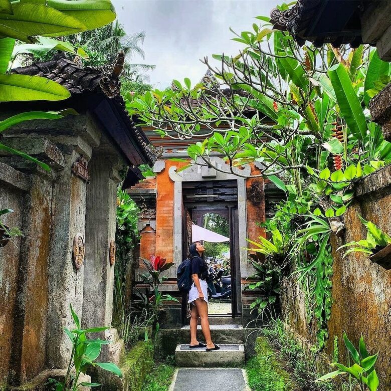 Hotel Lodtunduh Sari