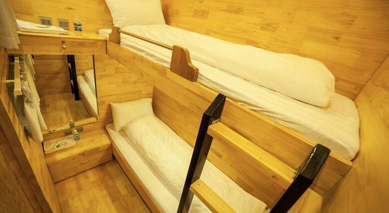 Box Hotel