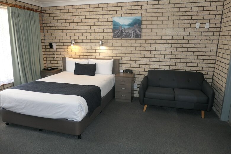 Cowra Crest Motel