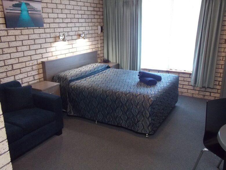 Cowra Crest Motel