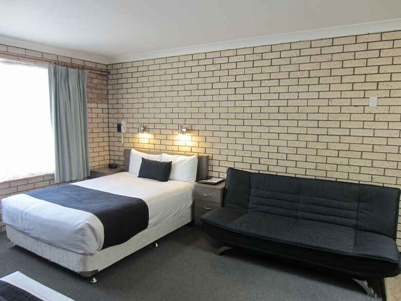 Cowra Crest Motel