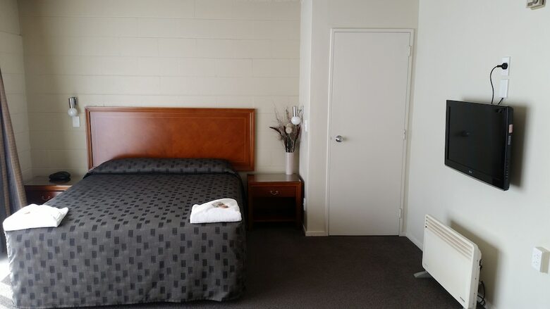 Hotel Admirals Motor Inn