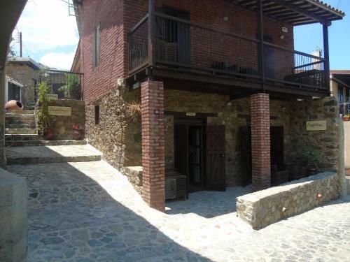 Enipnion Apartments