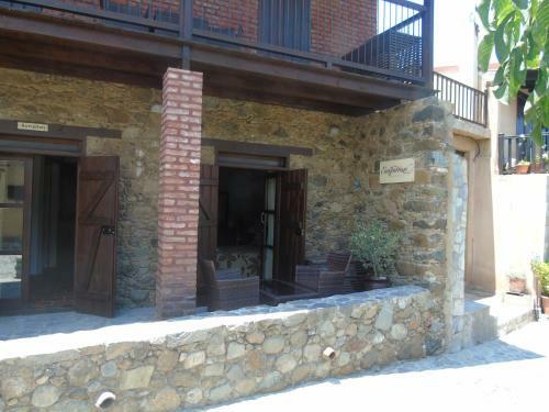 Enipnion Apartments