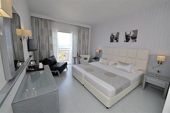 St. George Hotel Spa & Golf Beach Resort
