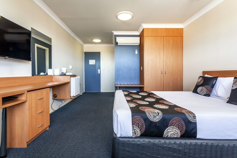 Black Buffalo Hotel