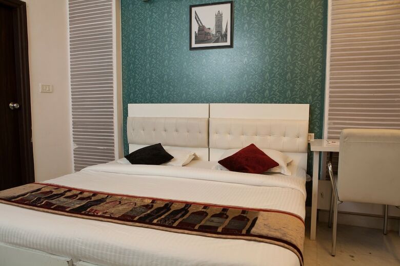 Hotel Oyo 319 Rk Residency