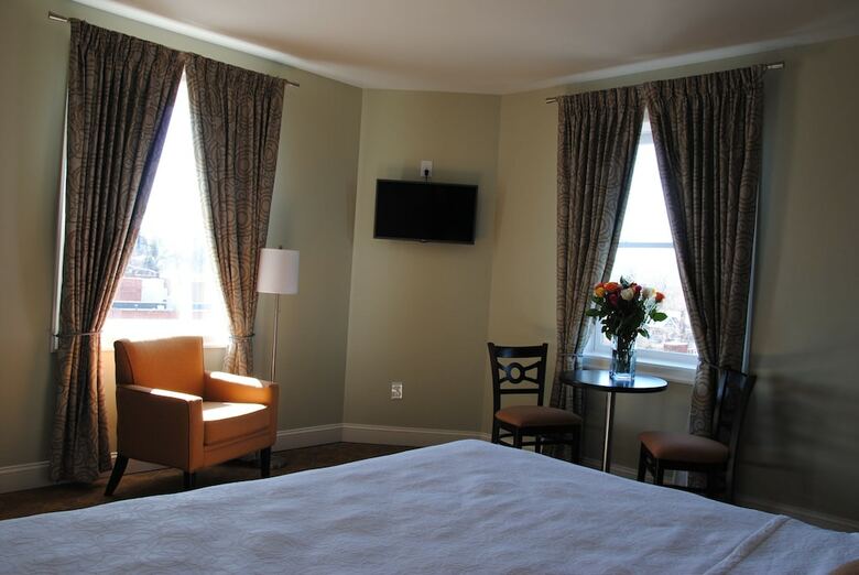 Robert E Lee Hotel