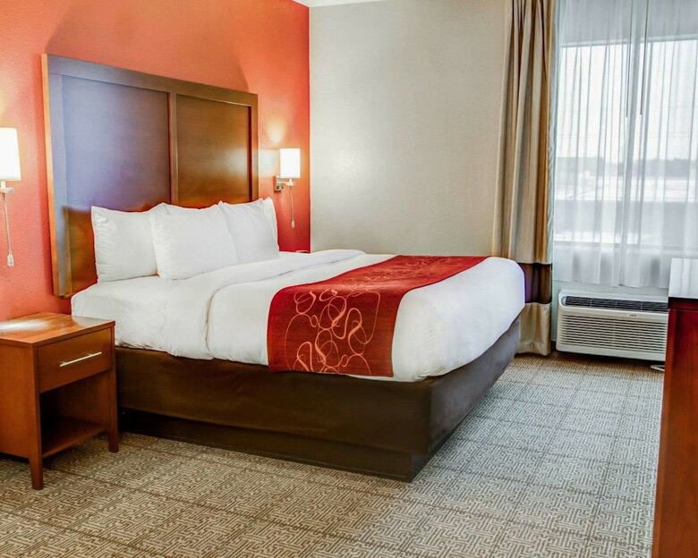 Hotel Comfort Suites Tyler South