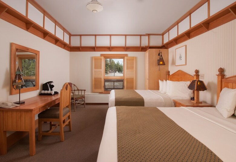 Posada Old Faithful Snow Lodge & Cabins - Inside The Park