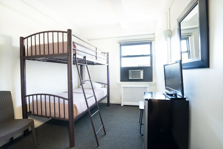 Hostal Flushing Ymca