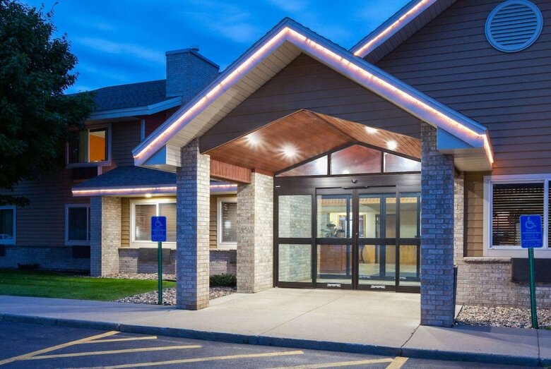Hotel Americinn By Wyndham Sartell