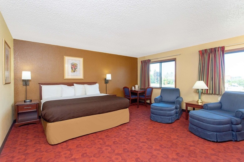Hotel Americinn By Wyndham West Bend