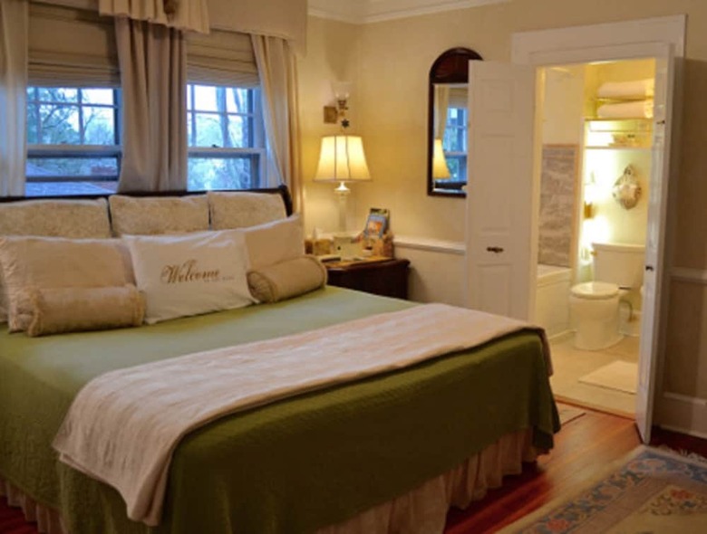 Abbington Green Bed & Breakfast Inn