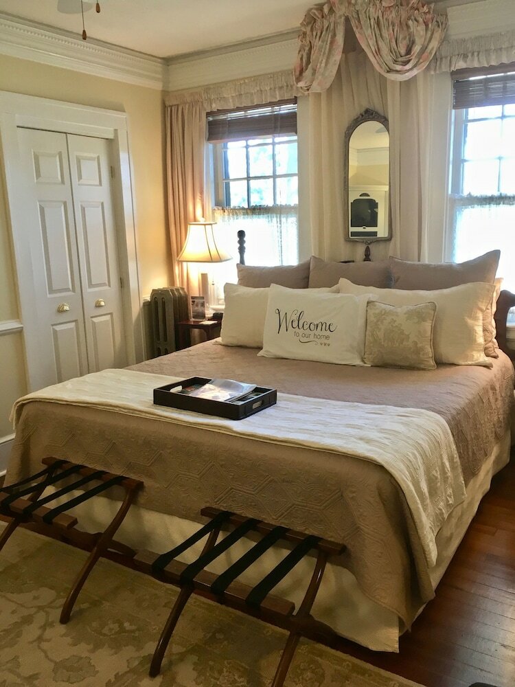 Abbington Green Bed & Breakfast Inn