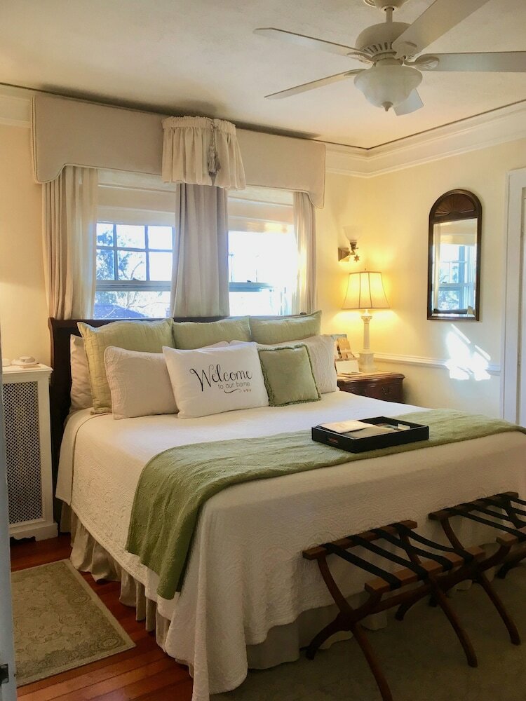Abbington Green Bed & Breakfast Inn