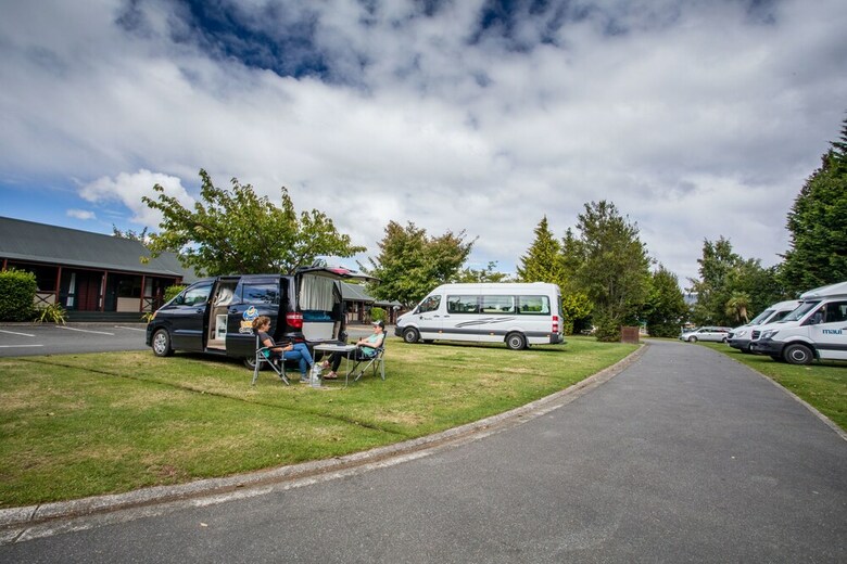 Te Anau Top 10 Holiday Park
