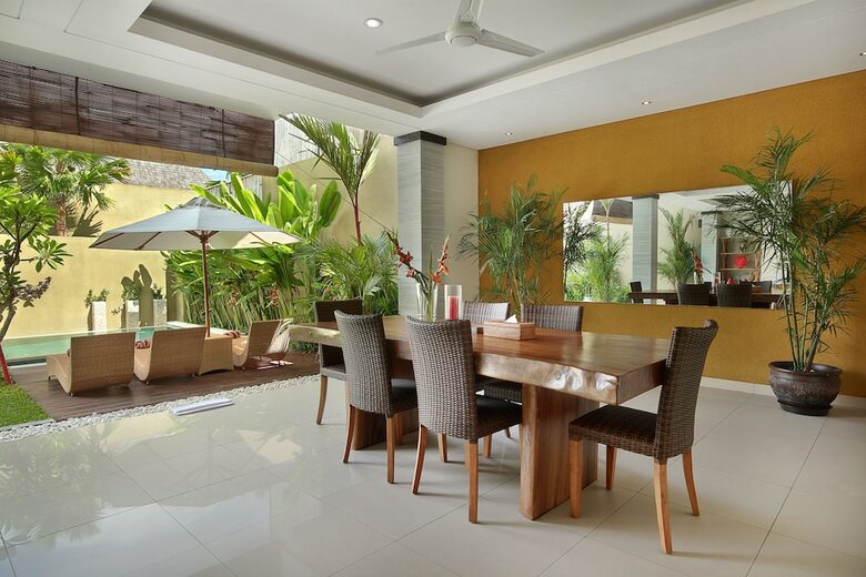 The Kumpi Villas