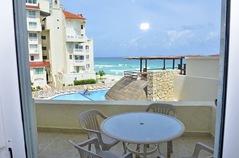 Aparthotel Amigo Rental