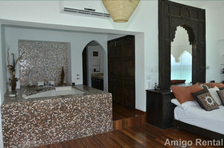 Aparthotel Amigo Rental