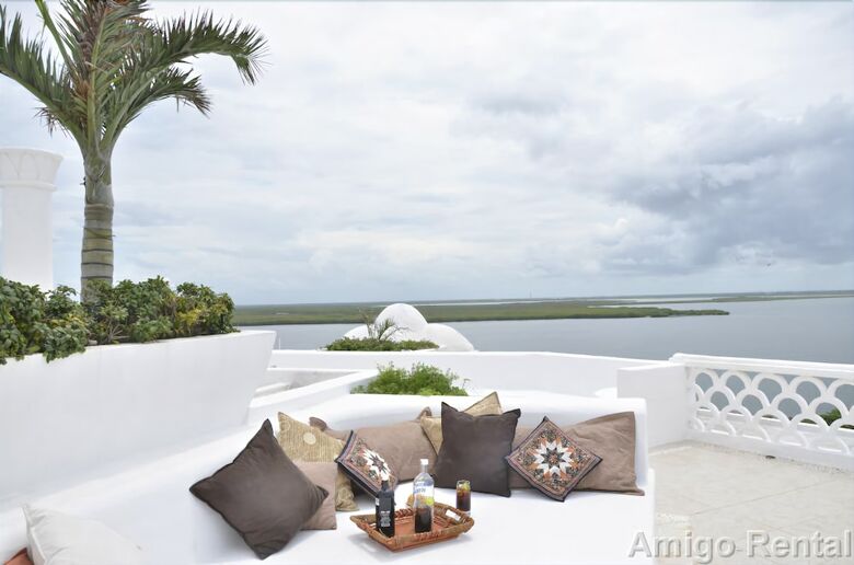 Aparthotel Amigo Rental