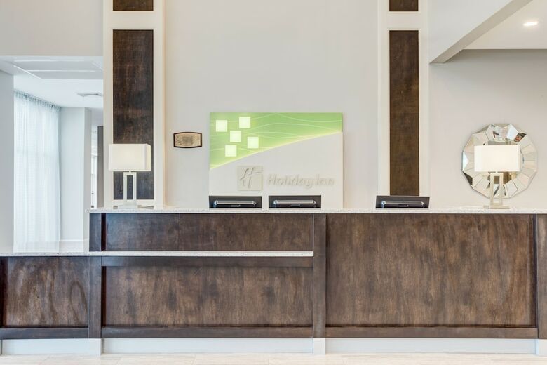 Holiday Inn Hotel & Suites Lafayette North