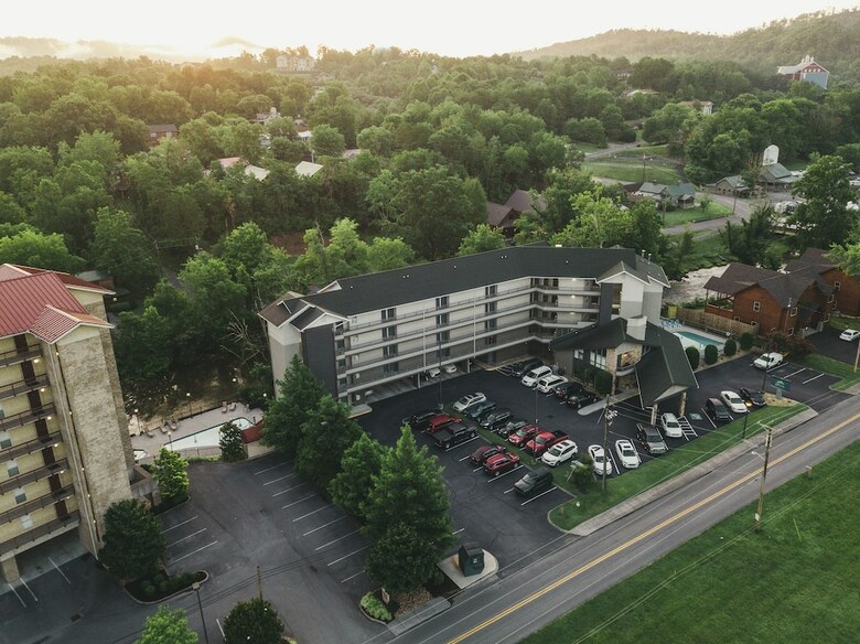 Hotel Twin Mountain Inn & Suites