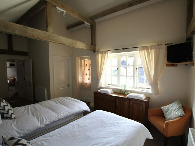 Posada Dickleburgh Crown