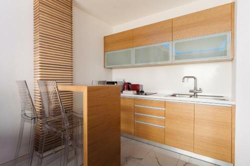 Aparthotel Vrachia Beach Resort