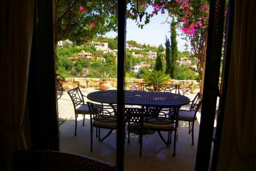 Kamares Villa