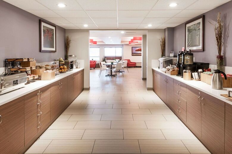 Hotel Microtel Inn & Suites By Wyndham Fort St John