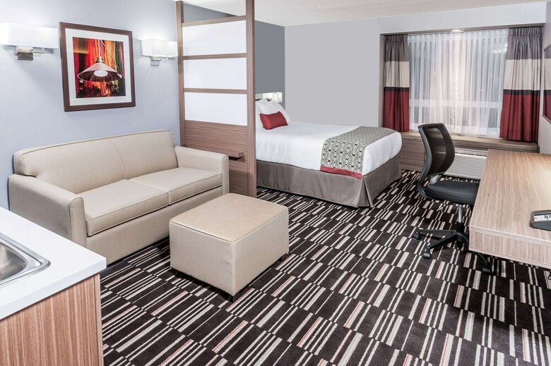 Hotel Microtel Inn & Suites By Wyndham Fort St John