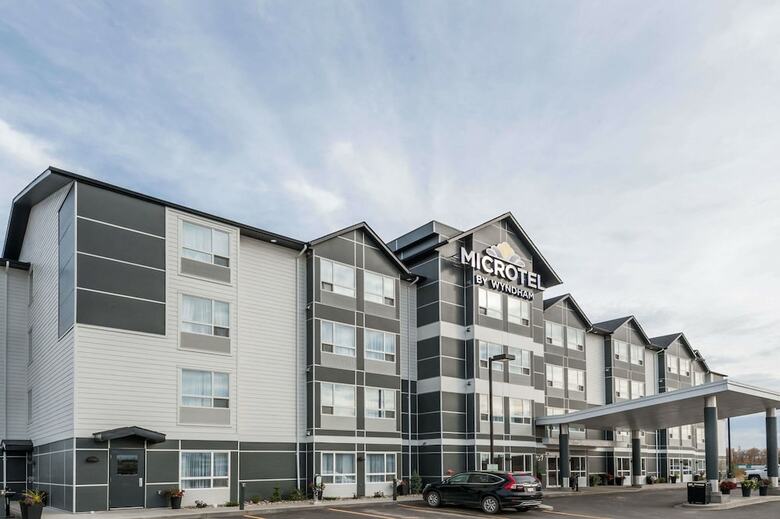 Hotel Microtel Inn & Suites By Wyndham Fort St John