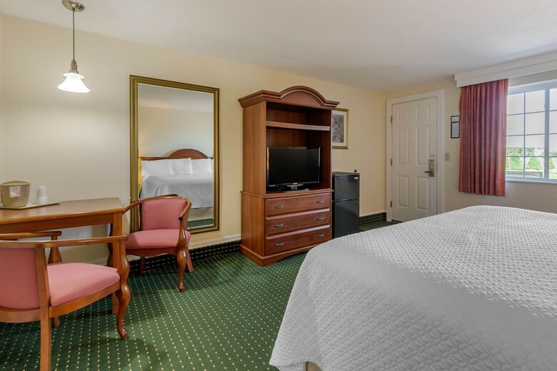 Ogunquit Hotel & Suites