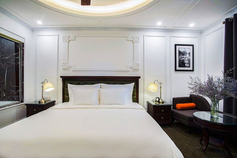 New Era Hotel And Villa