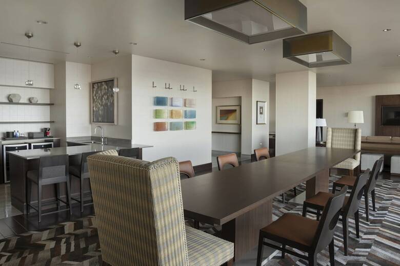 Hotel Buffalo Marriott At Lecom Harborcenter